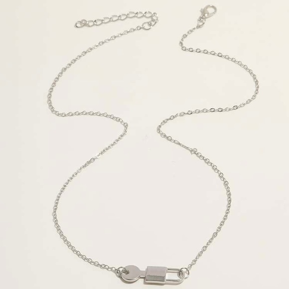 Urban Outfitters Jewelry - 3/$30 🤍 Lock and Key Necklace
